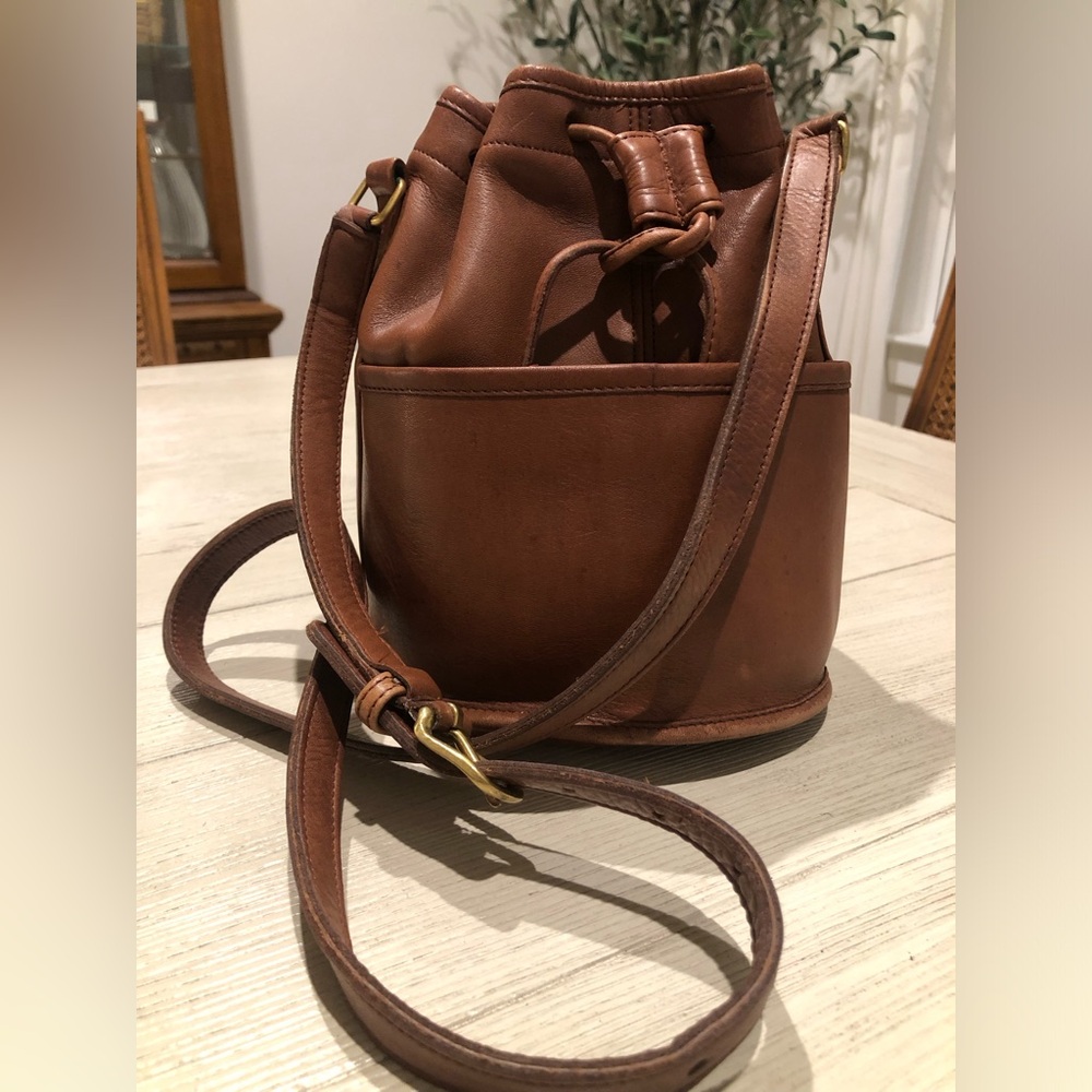 Vintage Coach Drawstring Sac Small Bucket #4020 Saddle Color Leather “Irregular”